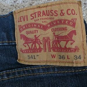 Levi's Men's Indigo Relaxed Jeans